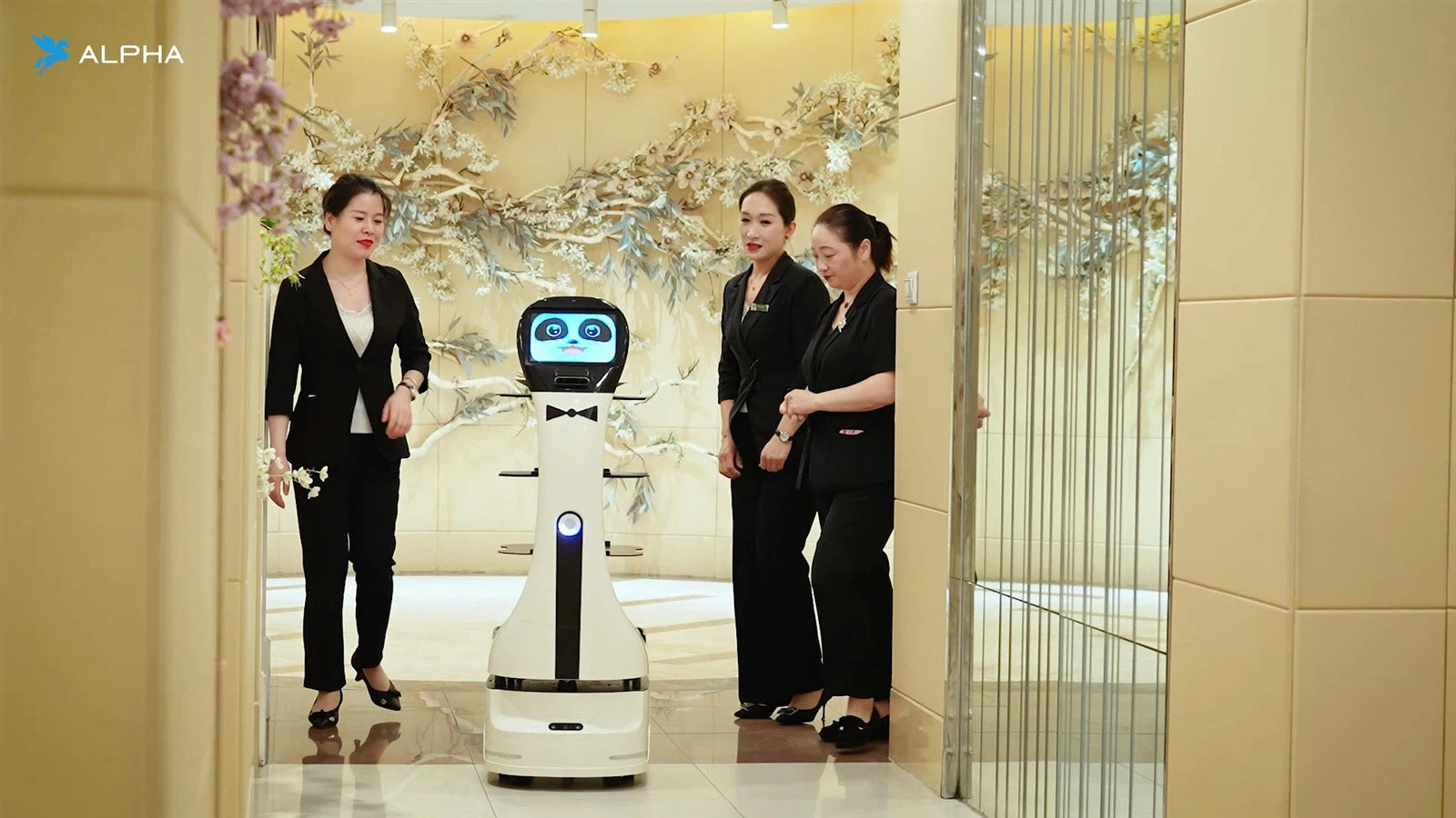 Alpha Robotics Speedy Hotel Delivery Robot – Autonomous Room Service Assistant